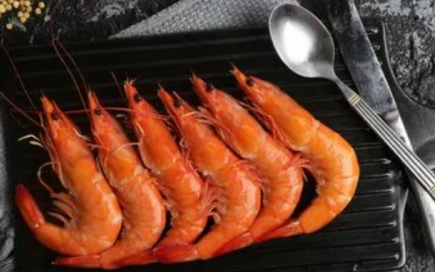 熟虾可以放冰箱第二天吃，煮熟的虾放冰箱冷藏之后还能吃